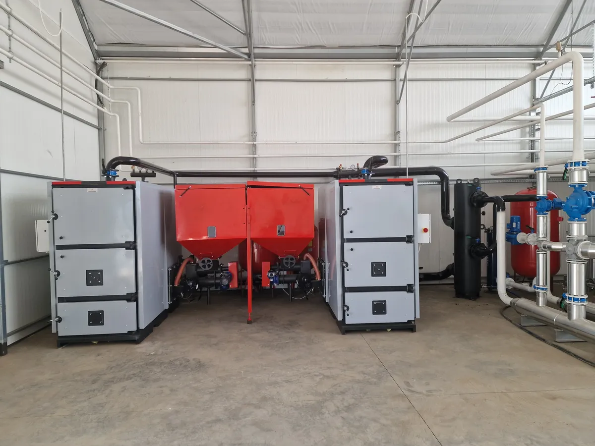 Instalație termică seră comercială