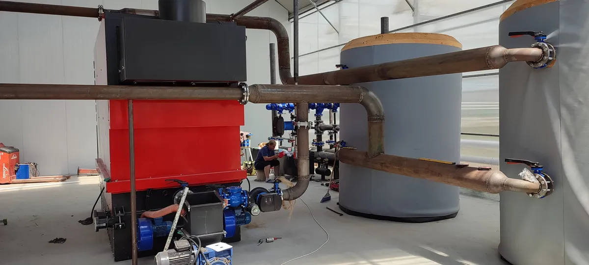 Seră comercială cu încălzire